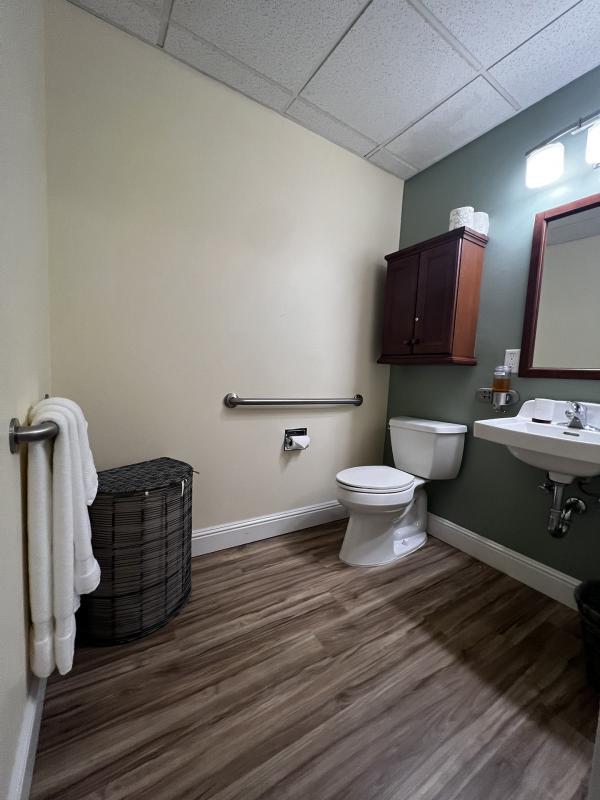 Resident Rooms Image #5